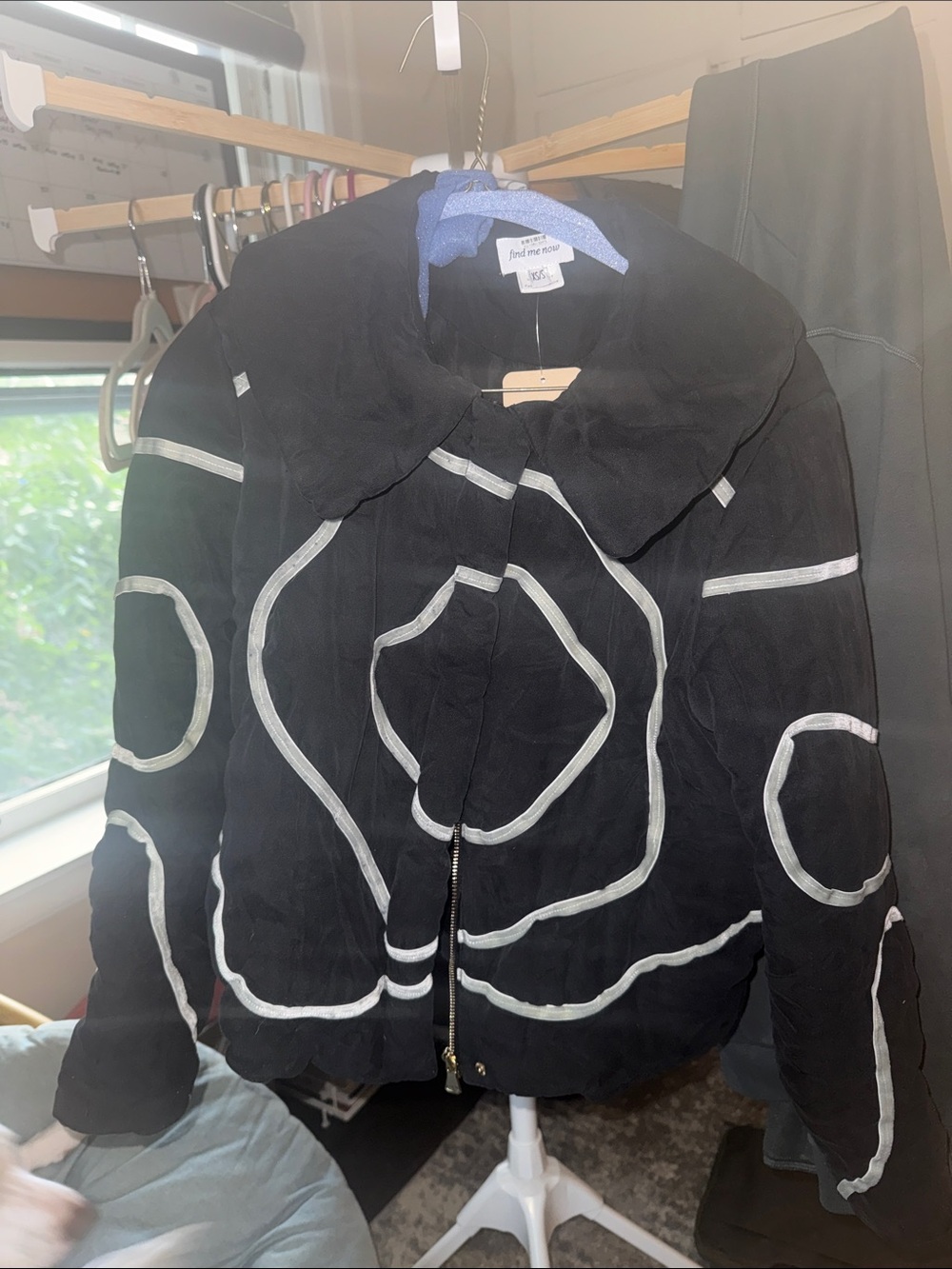 Find Me Now Transverse Wave Puffer - Picture 3 of 4